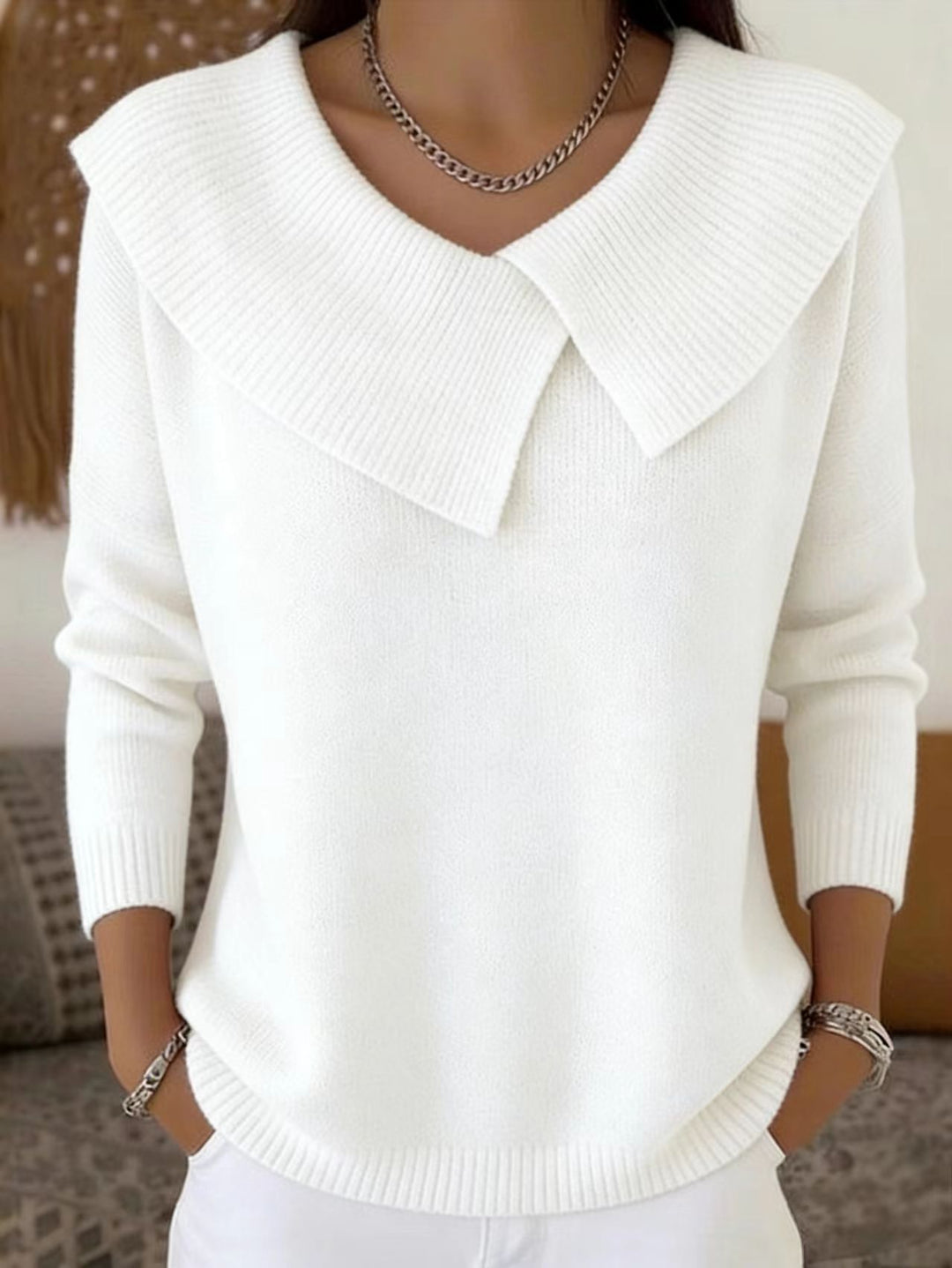 Versatile knitted sweater